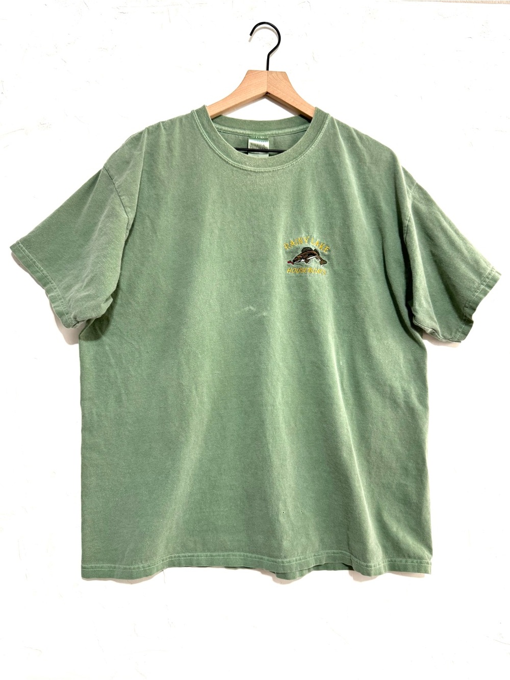 Vintage Rainy Lake Houseboats Embroidered Fishing Tee XL